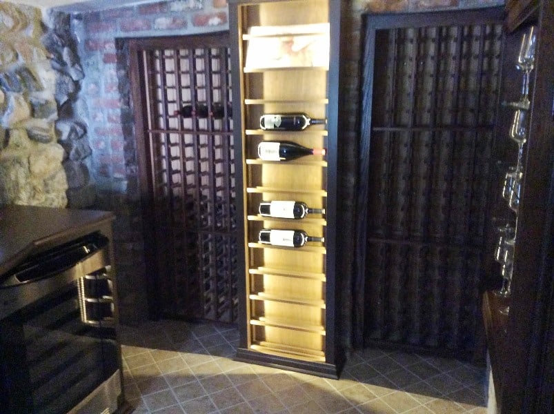 Traditional Home wine Cellar in Los Angeles